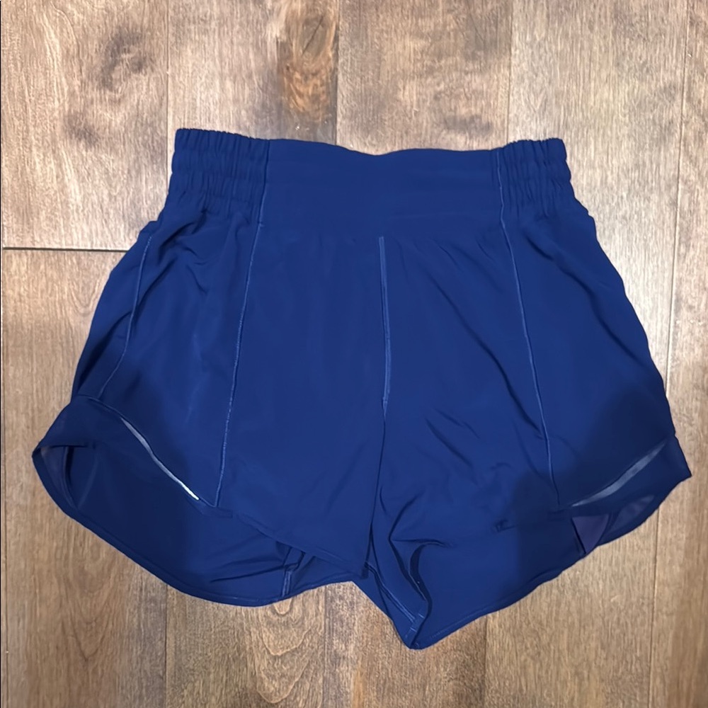 Lulu size 4 blue shorts, 4 inch